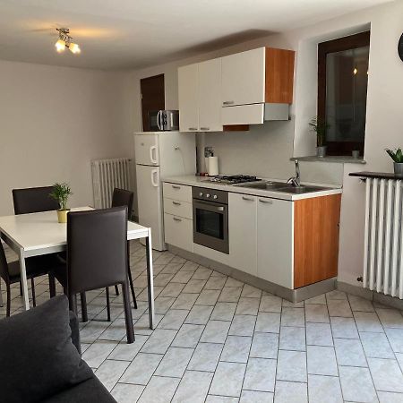 Ferienwohnung Un Passo Dal Castello Barolo Exterior foto