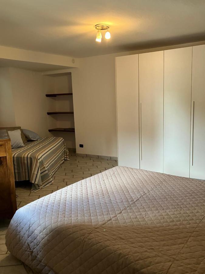 Ferienwohnung Un Passo Dal Castello Barolo Exterior foto